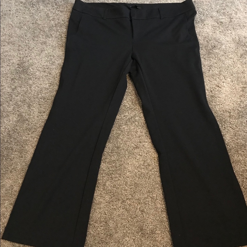 Daisy Fuentes black dress slacks